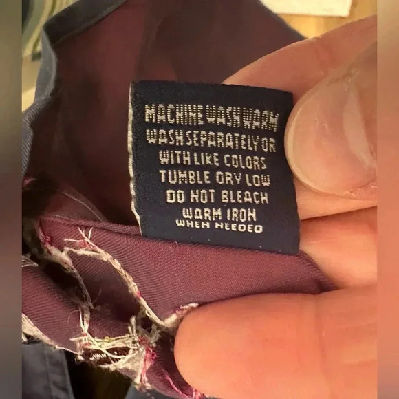 NWOT Robert Graham Dress Shirt THIS IS SOLD UNABLE TO DELETE - Picture 7 of 9